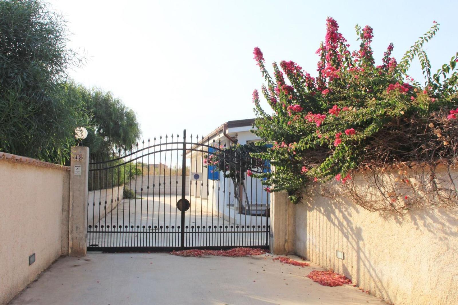 Villa Soleado, Marzamemi - Sea Front Villa Reitani Екстериор снимка